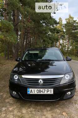 Седан Renault Logan 2011 в 