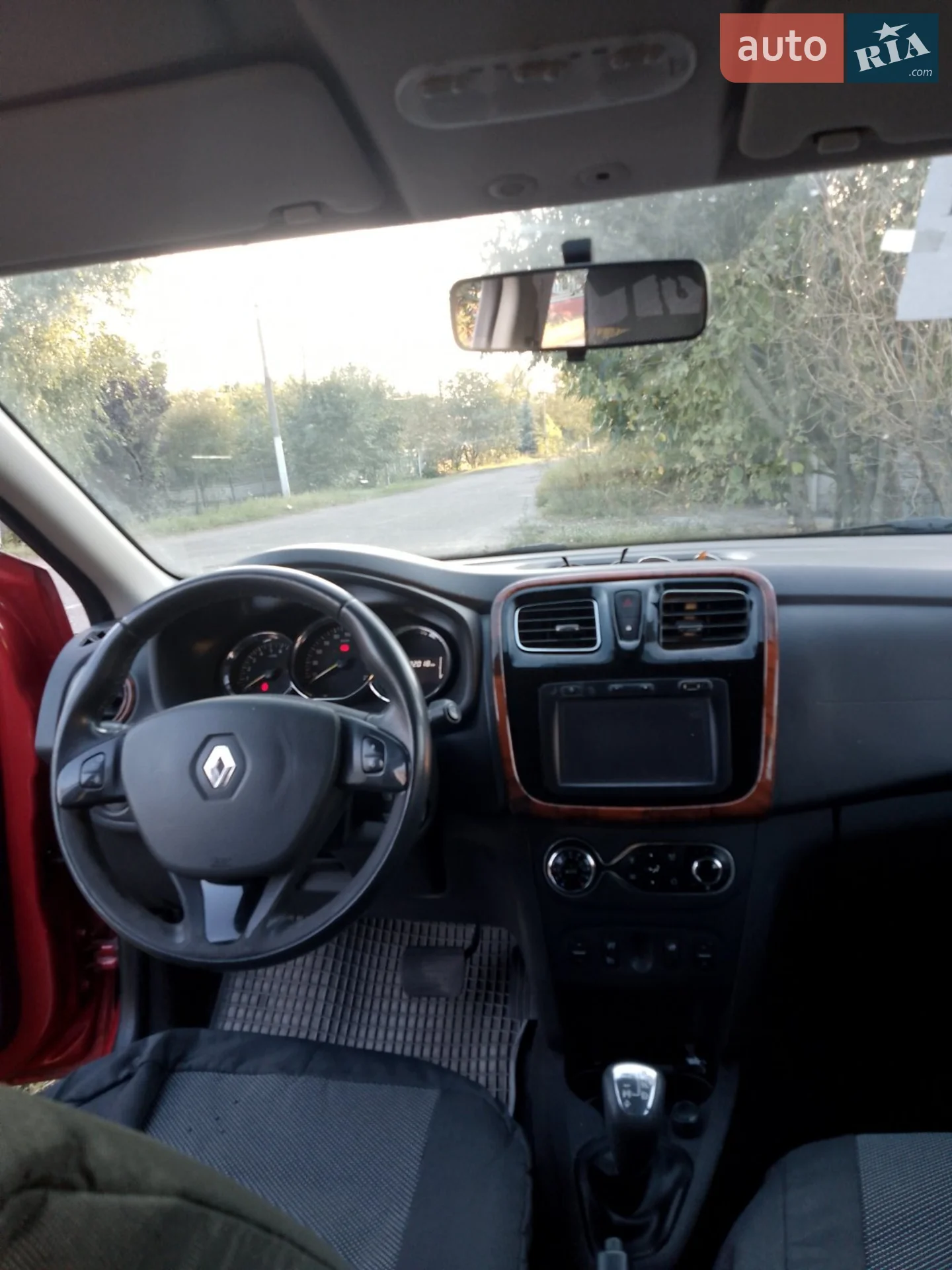 2016 Renault Logan - мініатюра 2