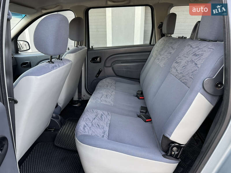 Універсал Renault Logan 2010 в Вінниці