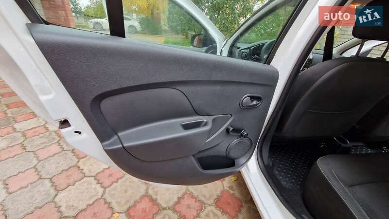 Седан Renault Logan 2018 в Тернополі