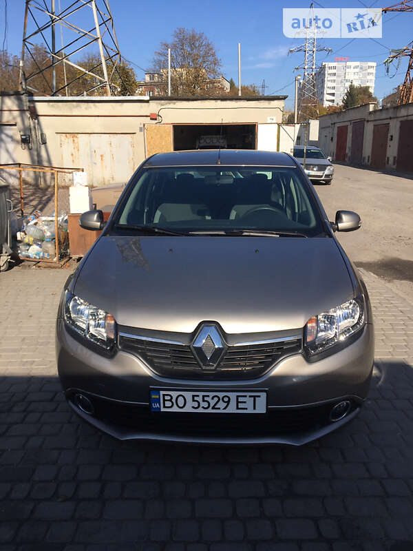 Седан Renault Logan 2013 в Тернополе