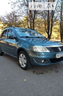 Седан Renault Logan 2010 в Харкові