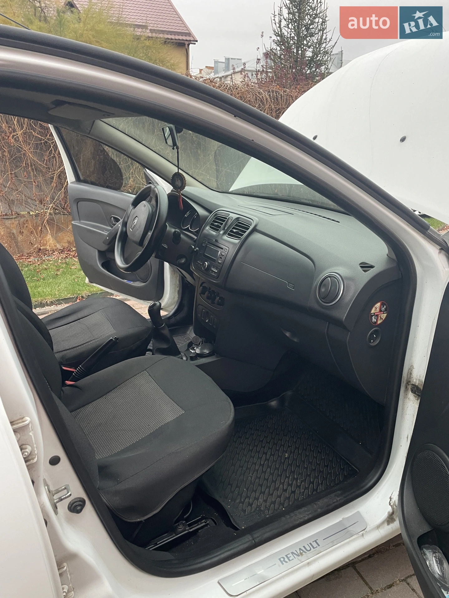 2013 Renault Logan - мініатюра 6
