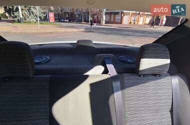 Седан Renault Logan 2011 в 