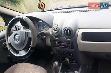 Седан Renault Logan 2011 в Яремче