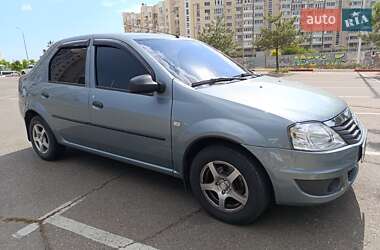 Renault Logan 2011