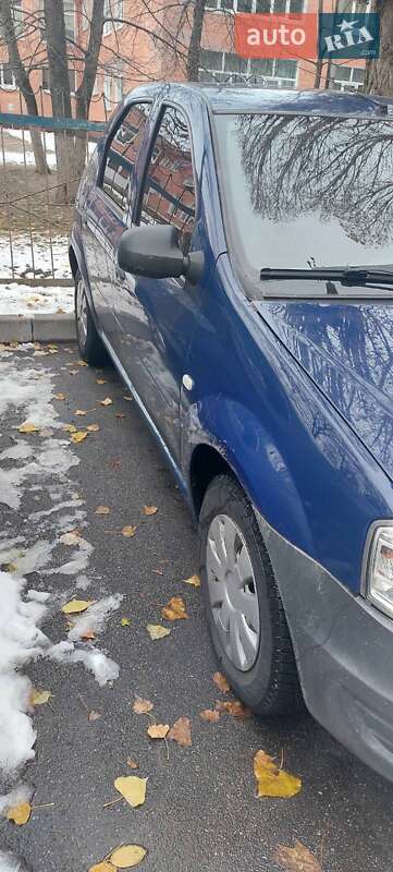 Седан Renault Logan 2009 в Чернигове