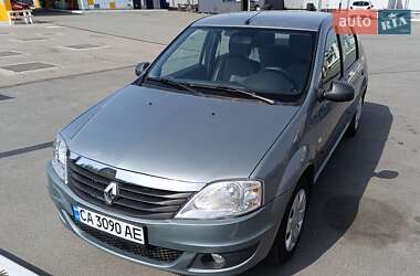 Седан Renault Logan 2010 в Києві