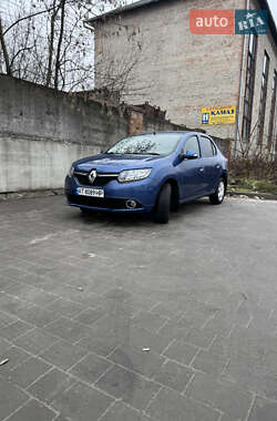 Седан Renault Logan 2013 в Ивано-Франковске