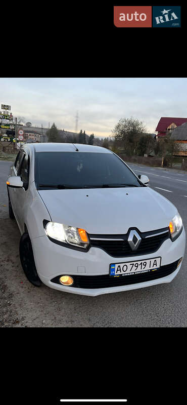Седан Renault Logan 2014 в Іванкові