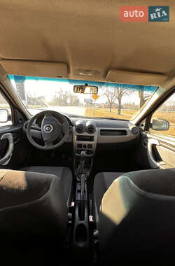 Седан Renault Logan 2009 в 
