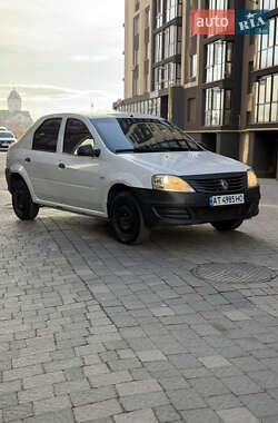 Седан Renault Logan 2012 в Івано-Франківську