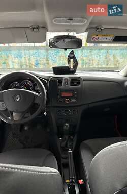 Седан Renault Logan 2013 в Одессе