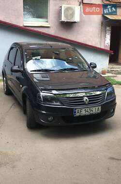 Седан Renault Logan 2012 в Днепре