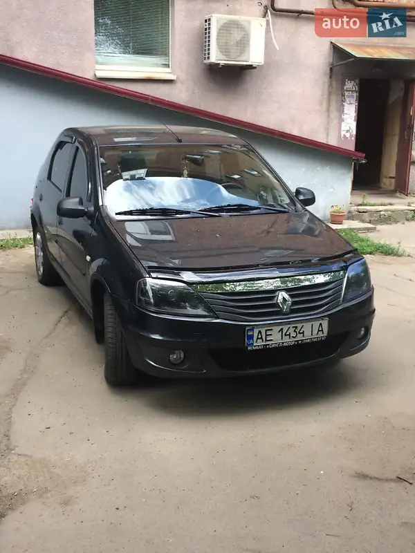 Renault Logan 2012