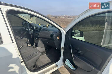 Седан Renault Logan 2017 в 