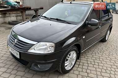 Седан Renault Logan 2011 в Ивано-Франковске