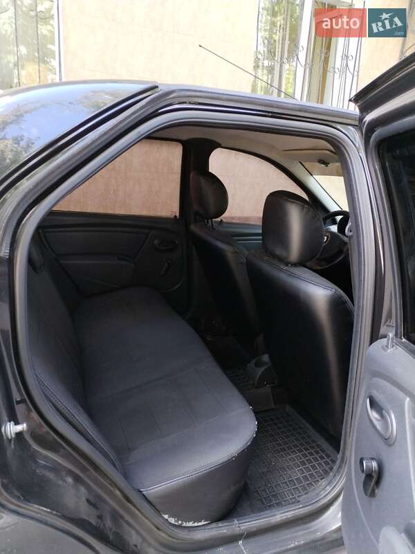 Седан Renault Logan 2010 в Ромнах фото 8 Седан Renault Logan 2010 в Ромнах