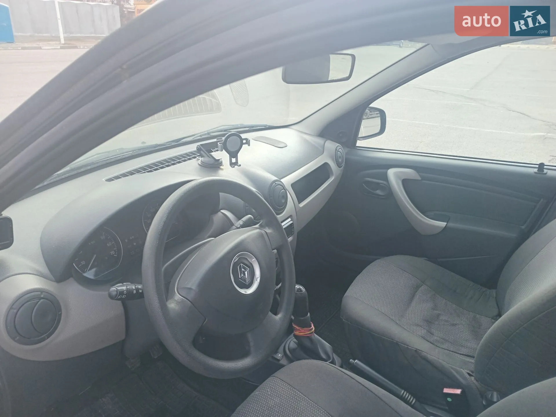 2010 Renault Logan - мініатюра 16