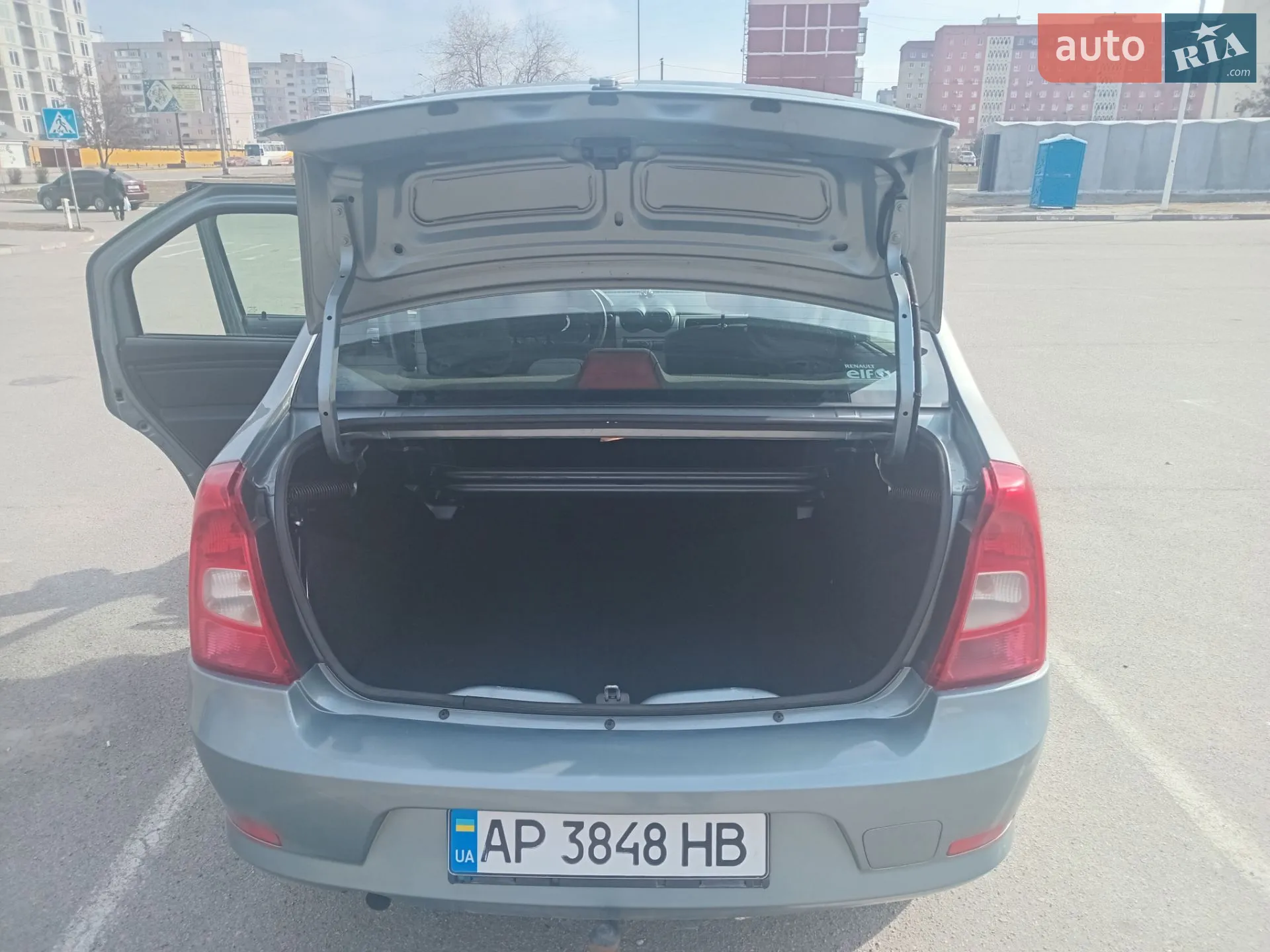 2010 Renault Logan - мініатюра 11