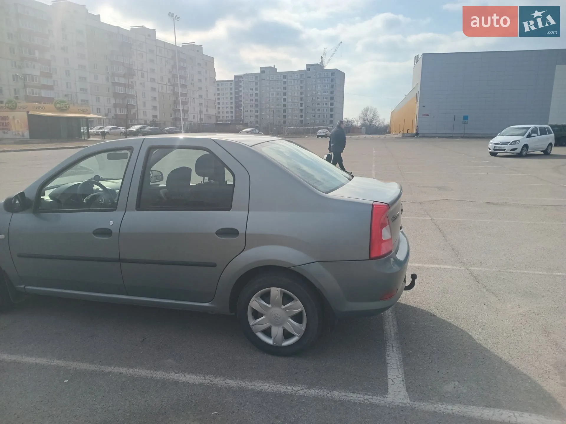 2010 Renault Logan - мініатюра 9