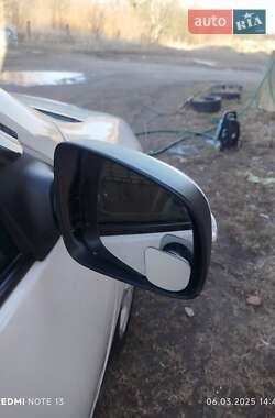 Седан Renault Logan 2015 в 