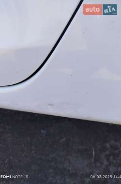 Седан Renault Logan 2015 в 