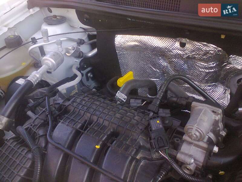 Седан Renault Logan 2021 в Каневе