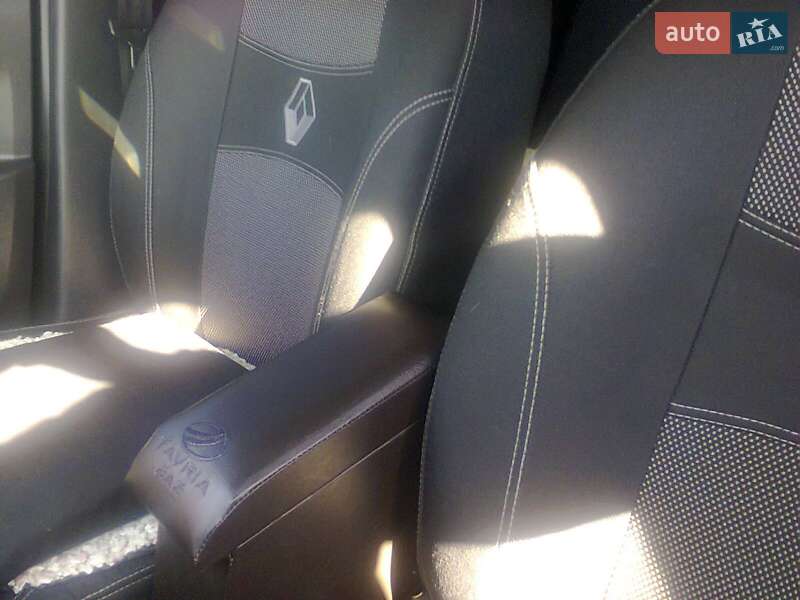 Седан Renault Logan 2021 в Каневе