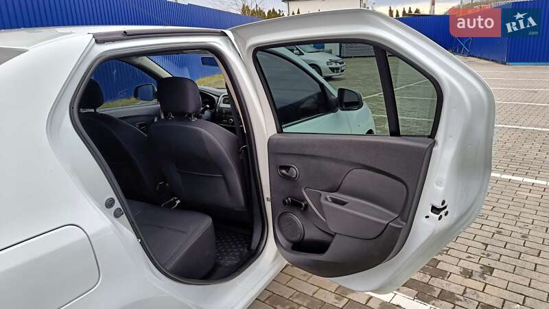 Седан Renault Logan 2018 в Калуші