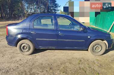 Седан Renault Logan 2010 в 