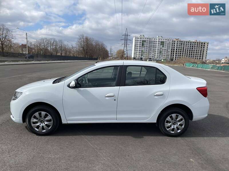 Седан Renault Logan 2013 в Чернігові