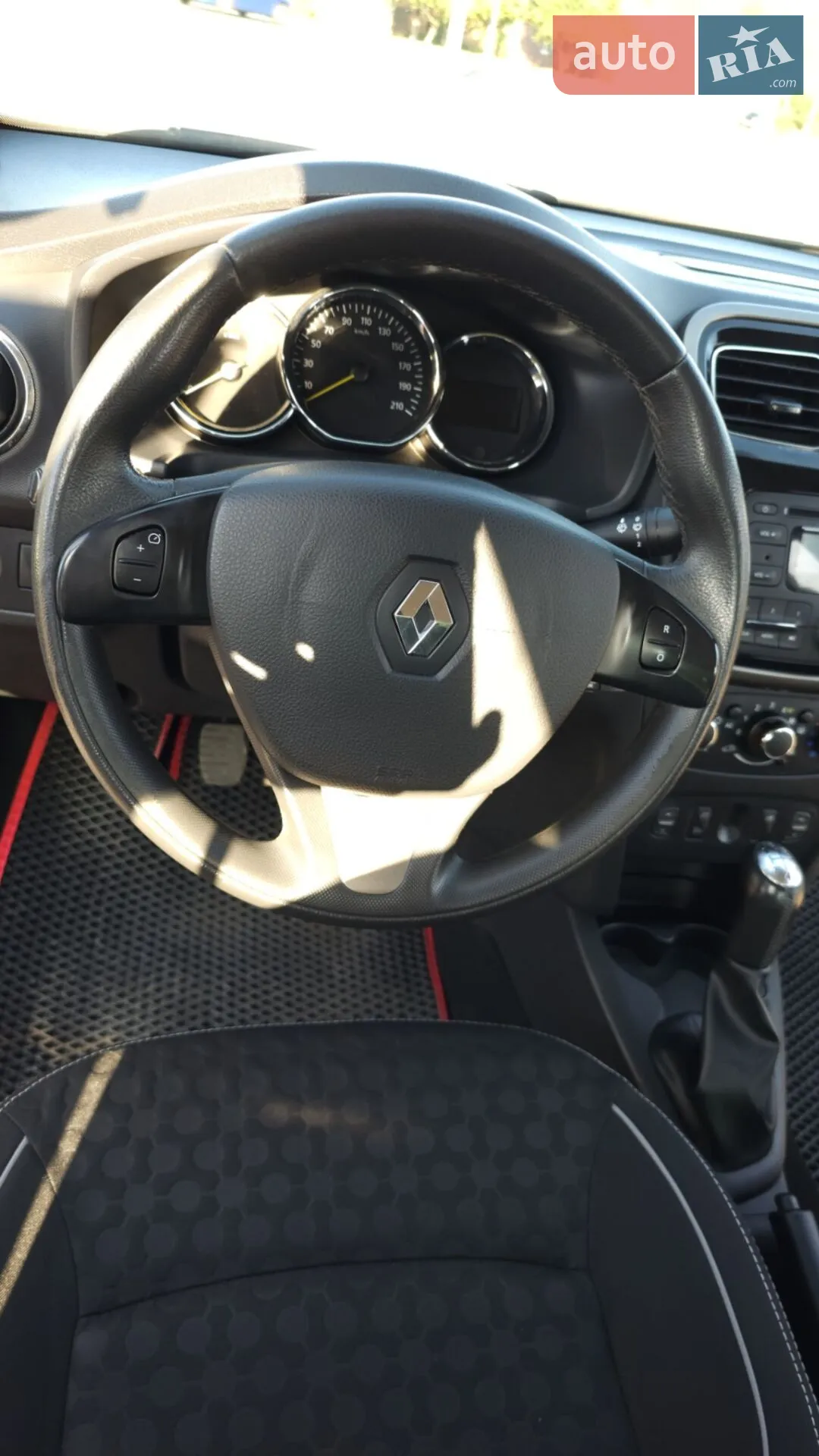 2013 Renault Logan - мініатюра 16
