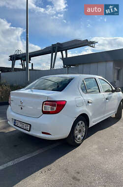 Седан Renault Logan 2013 в 