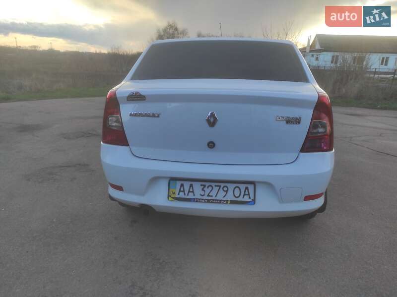 Седан Renault Logan 2012 в Прилуках