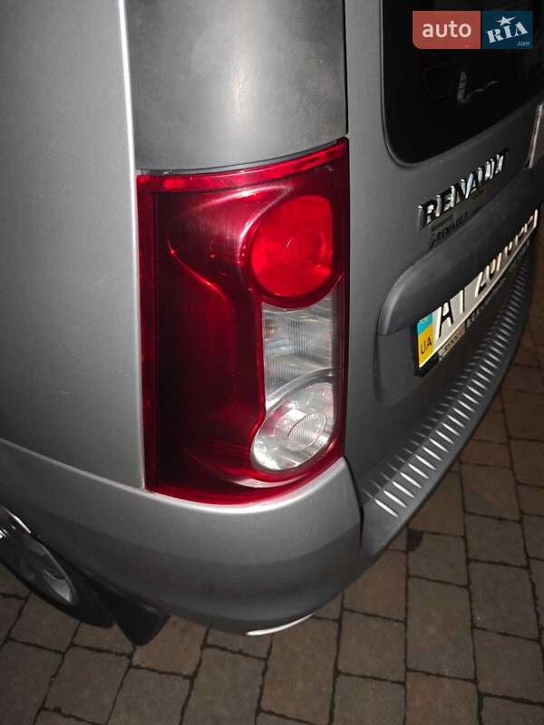 Универсал Renault Logan 2010 в Ивано-Франковске