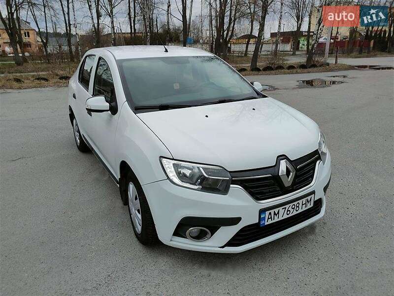 Седан Renault Logan 2017 в 