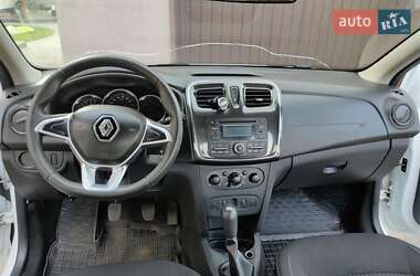 Седан Renault Logan 2017 в 