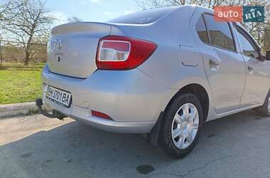 Седан Renault Logan 2013 в 
