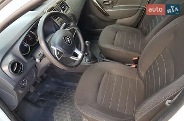 Седан Renault Logan 2021 в 