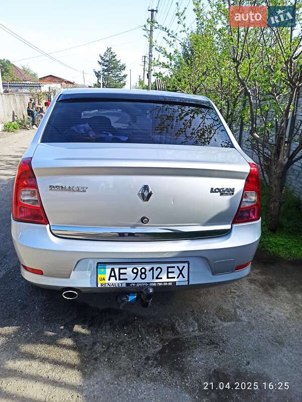 Седан Renault Logan 2012 в Дніпрі фото 10 Седан Renault Logan 2012 в Дніпрі