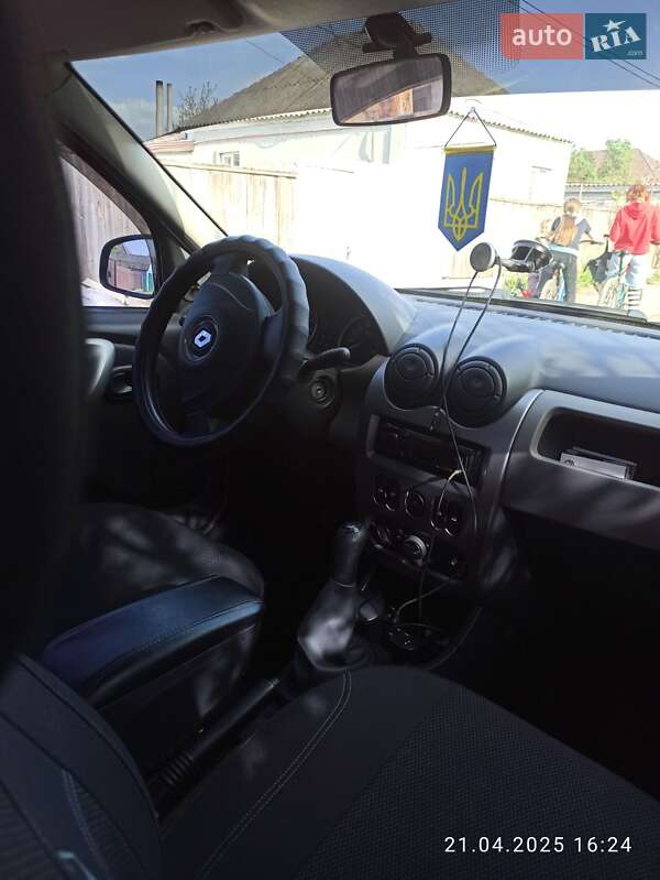 Седан Renault Logan 2012 в Дніпрі фото 12 Седан Renault Logan 2012 в Дніпрі