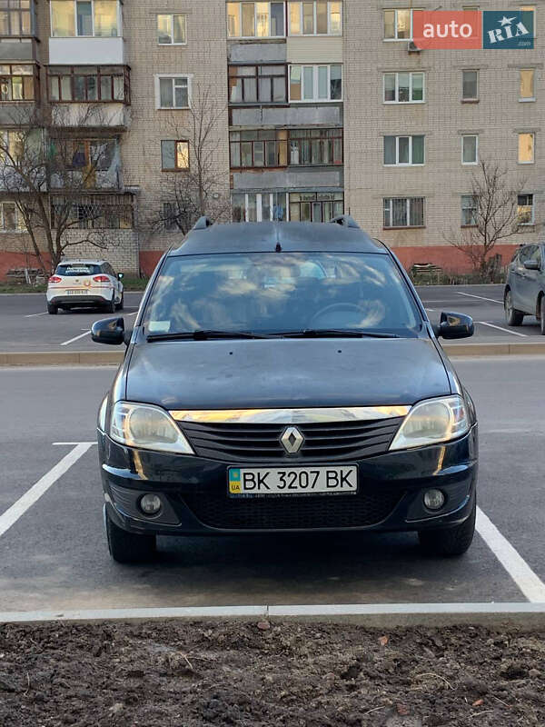 Renault Logan 2011