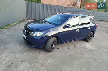 Седан Renault Logan 2015 в 