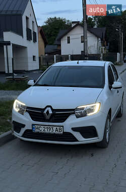 Седан Renault Logan 2017 в Львові
