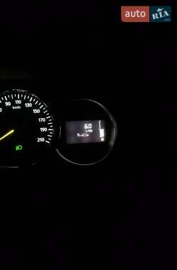 Седан Renault Logan 2013 в 