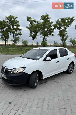 Седан Renault Logan 2013 в 