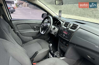 Седан Renault Logan 2019 в 