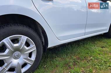 Седан Renault Logan 2013 в 