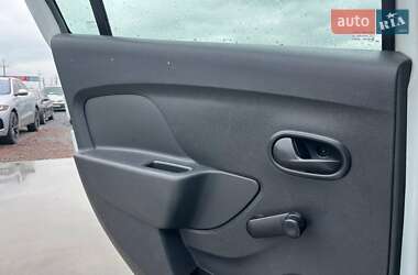 Седан Renault Logan 2018 в 